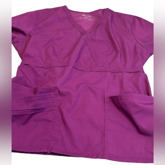 Purple Scrub Top women’s size M - Picture 1 of 9